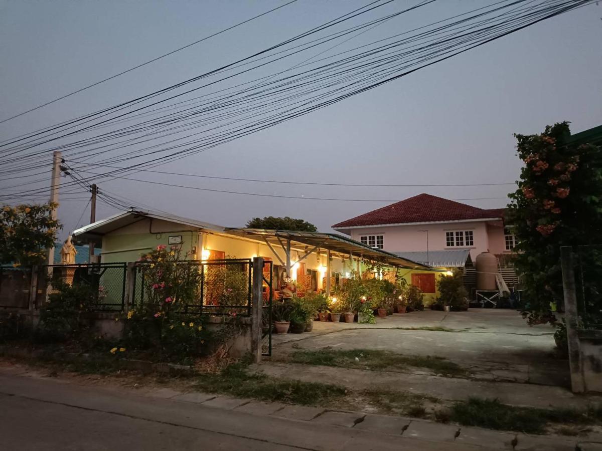 Appartamento Yaijaew House Sukhothai Esterno foto